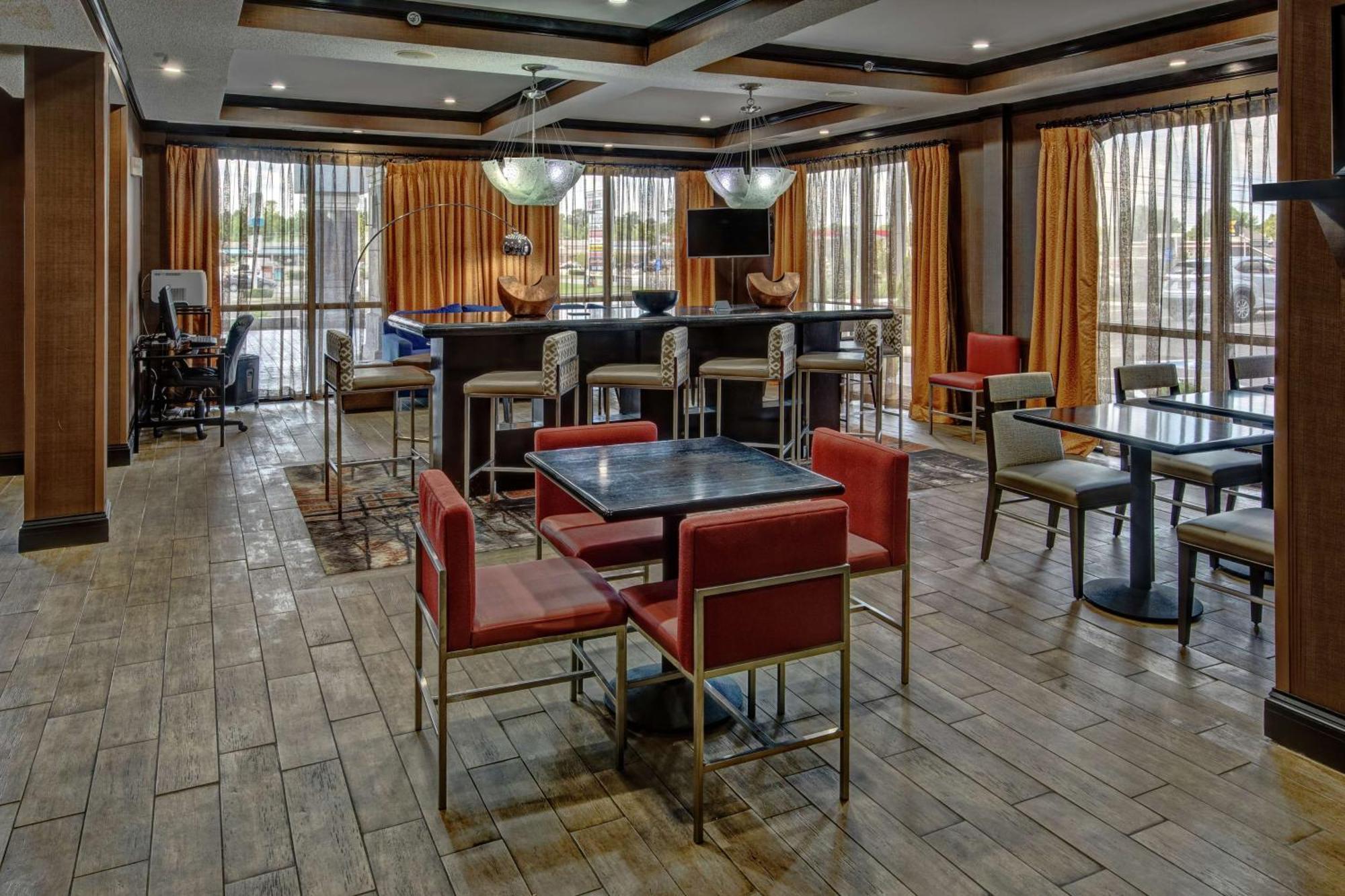 Hampton Inn Tullahoma Zewnętrze zdjęcie